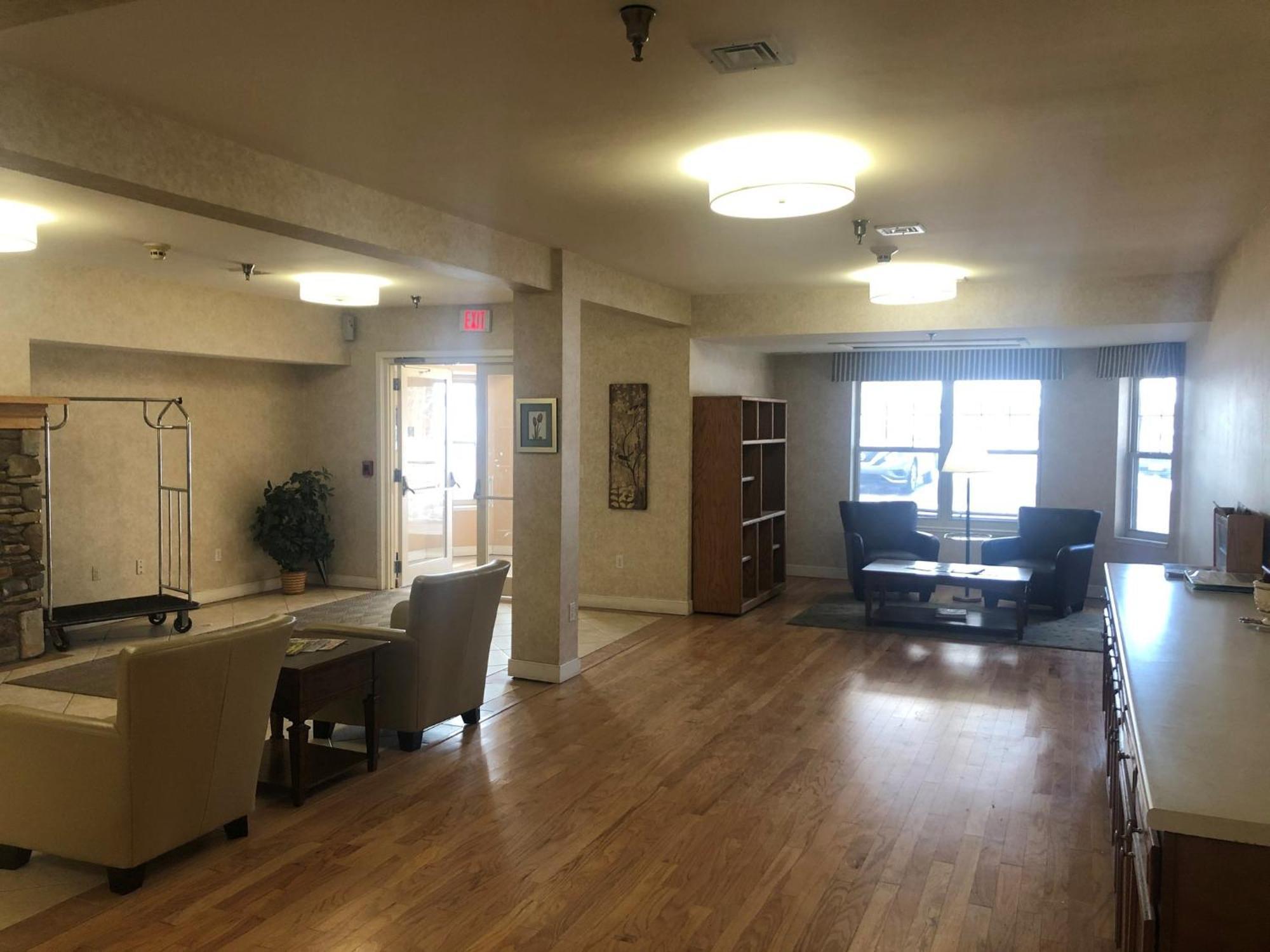 סאות' ברלינגטון Smart Suites On The Hill מראה חיצוני תמונה